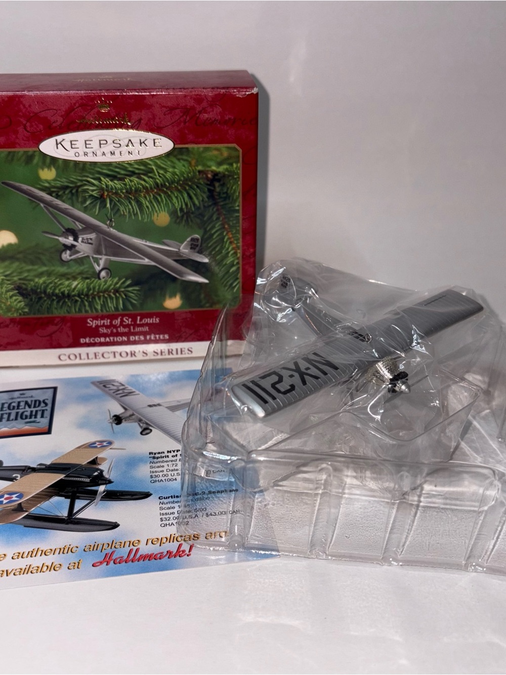 Hallmark Ornament Spirit of St. Louis Vintage 2000 Sky's the Limit Airplane